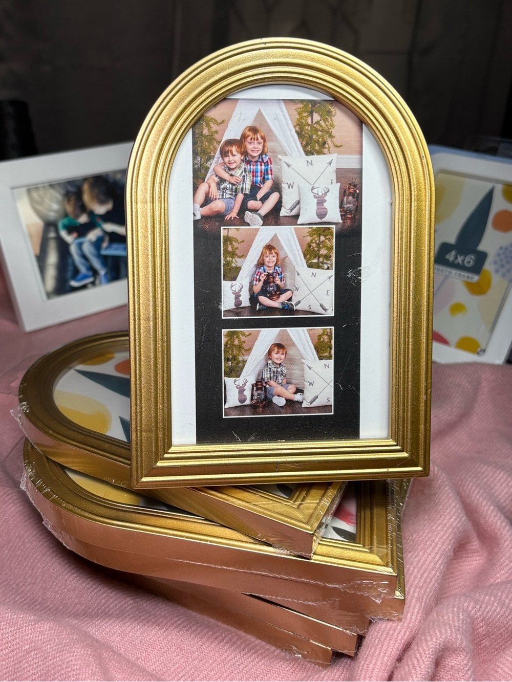 6 Gold Arched 4x6 Photo Frame - Elegant Home Accent